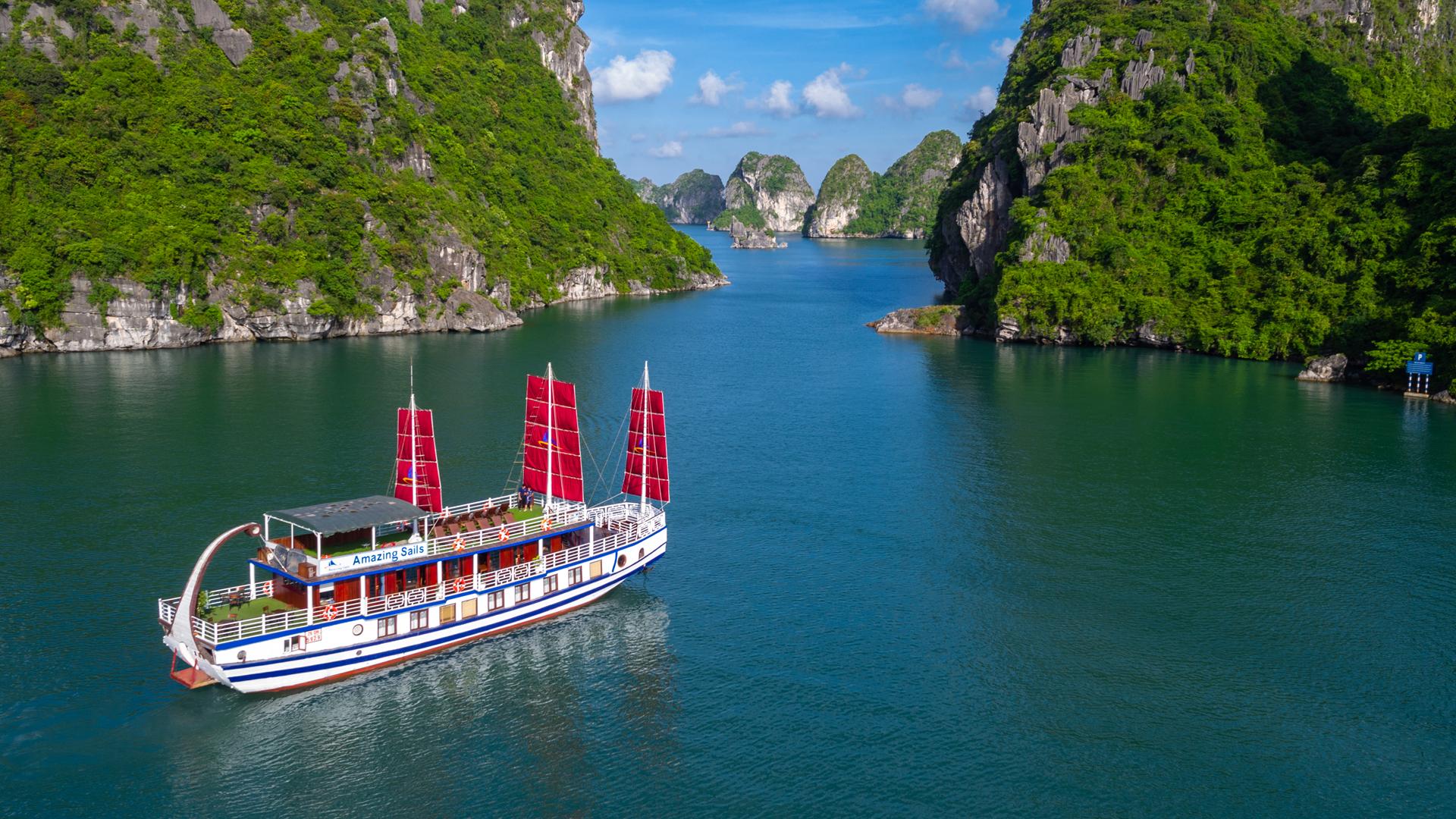 halong bay cruise travel blog