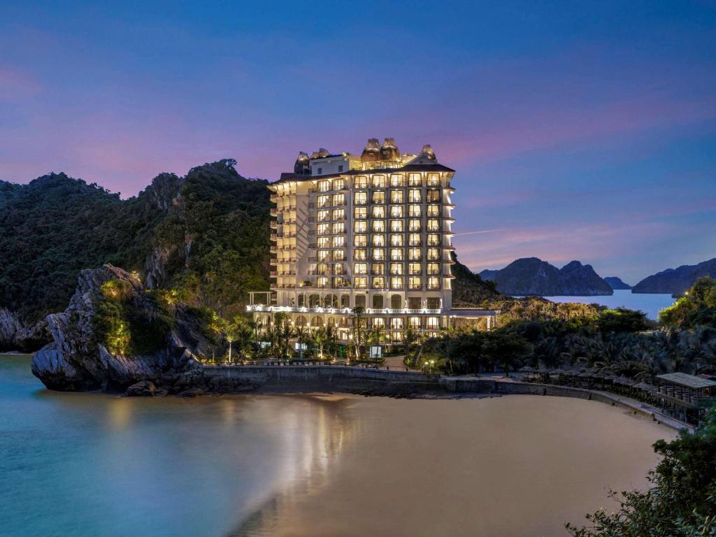 The 10 Best Cat Ba Hotels (Our Top Picks for 2023)